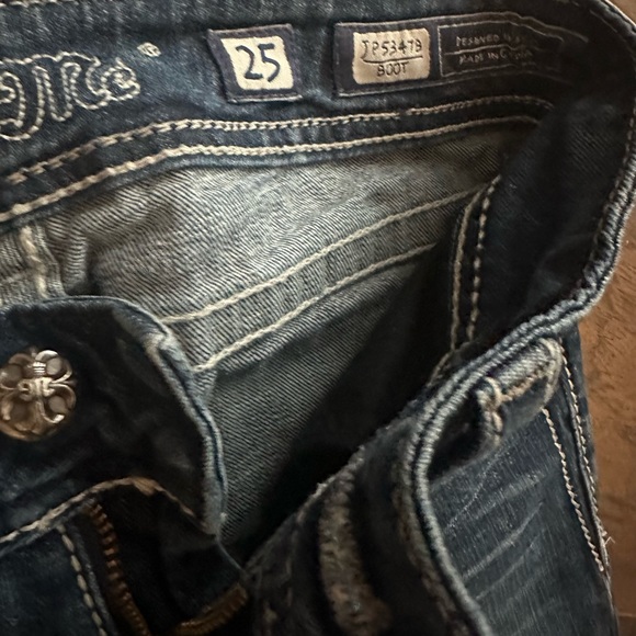 Miss Me Low Rise Rhinestone Western Bootcut Jeans JP5347B Size 25 - Picture 3 of 9